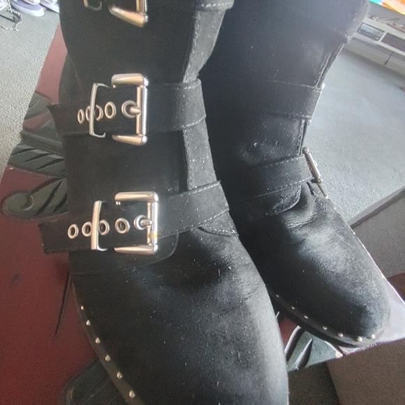 Torrid size 9 Black Buckle Boots w/flat heel - Picture 2 of 6